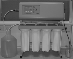 Деионизатор  D-301   Прибор для получения воды высокой степени очистки
