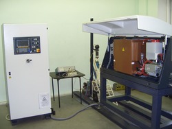 Лазерная лаборатория, оснащенная лазером ROFIN DC 010 и автоматизированным координатным устройством СР1525-1М