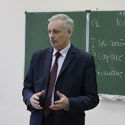 На лицо – СГАУ, а в профиль – Самарский университет