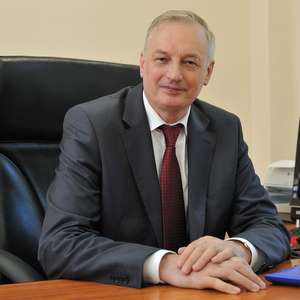 Евгению Шахматову исполняется 65 лет