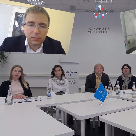 Молодые ученые обсудили, как популяризировать науку без ее "гламуризации" 