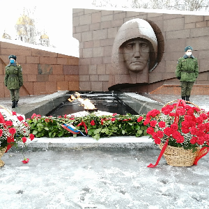 «Этих дней не смолкнет слава!» 