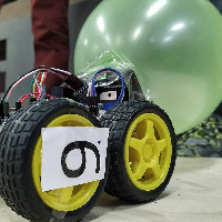 Роботы выясняли, кто из них "Царь горы"