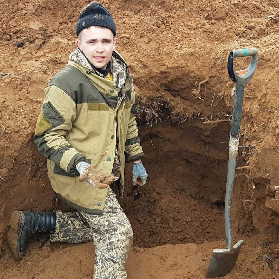 Студенты несут Вахту памяти