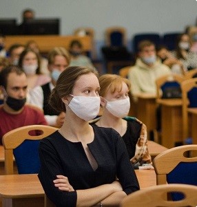 Студенты, которым исполнилось 18 лет, подлежат вакцинации