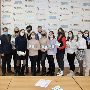 Студентов исторического факультета премировали нагрудным знаком "Отличник учебы"