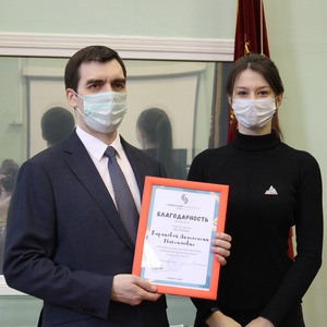 Поблагодарили студентов, помогавших поликлиникам