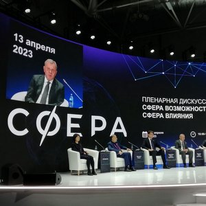 Самарский университет им. Королёва представил на конгрессе "Сфера-2023" свои компетенции по созданию малых космических аппаратов ДЗЗ