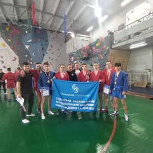 Сборная Самарского университета по самбо стала первой на областной универсиаде