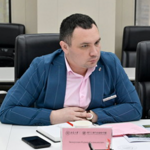 Delegation of Russian Scientists Visited China