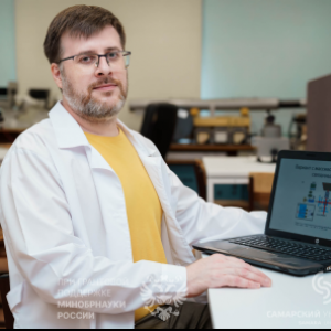 Taming the Light Storm: How Physicists from Samara Learn Controlling the Chaos inside Lasers