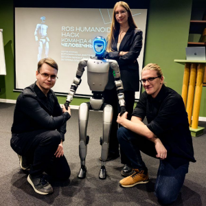 Первые в программировании антропоморфных роботов