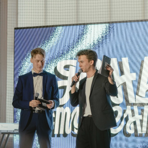 Студентам запретили скучать!