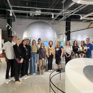 Студенты кафедры биохимии, биотехнологии и биоинженерии и кафедры физиологии человека и животных посетили лекцию специалиста ИМБП РАН в музее "Самара Космическая"