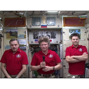 Самарские космонавты поздравили студентов с Днём знаний